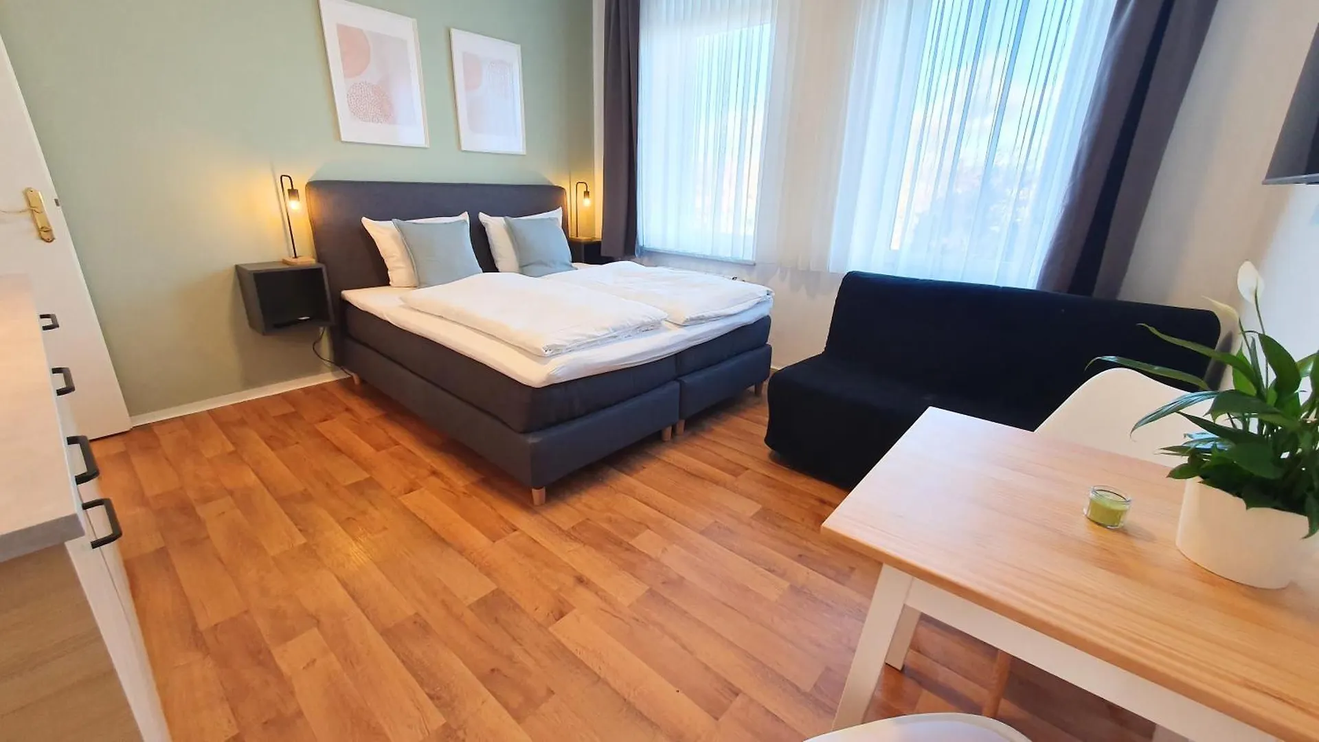Good Stay Aparthotel Mit Kostenlosen Parkplaetzen Dresden Germany