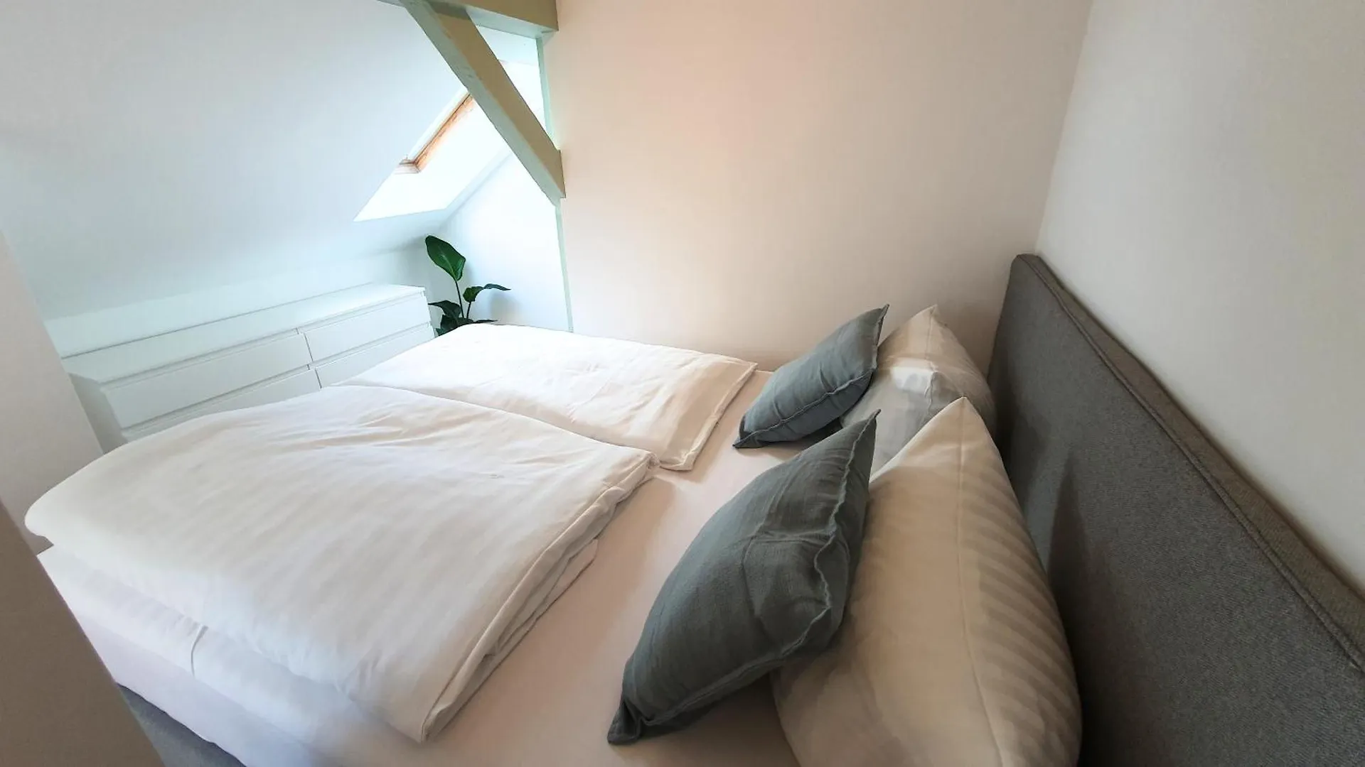 Good Stay Aparthotel Mit Kostenlosen Parkplaetzen Dresden 0*,  Germany